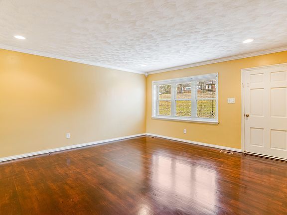 5th image of 3717 Lucinda Dr
