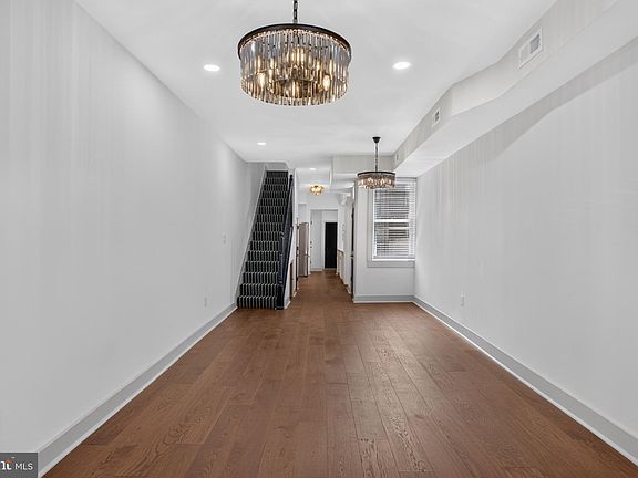 4th image of 3031 Elliott St