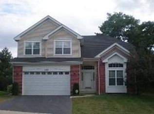 526 Springwood Ave, Dundee, IL 60118