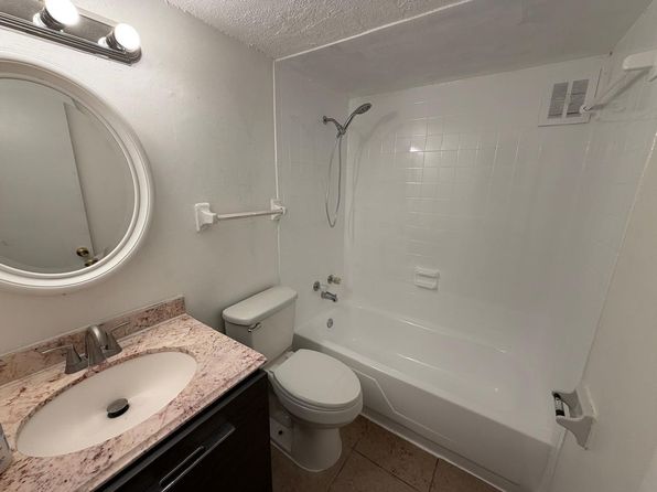 5325 Curry Ford Rd APT D104