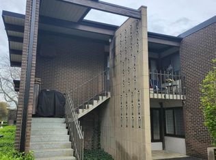808 S Beacon Blvd APT 42, Grand Haven, MI 49417