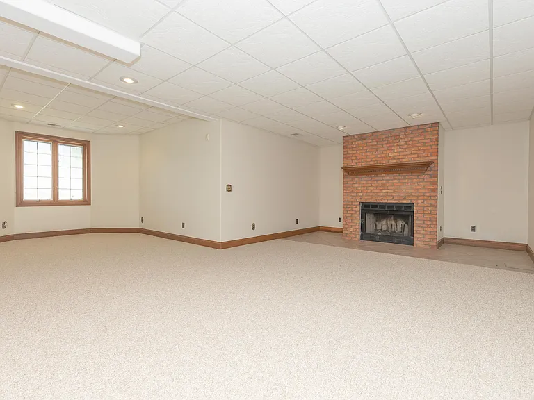 2155 Durlin Rd — Photo 26