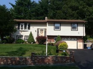 17 Donegal Rd, Peabody, MA 01960