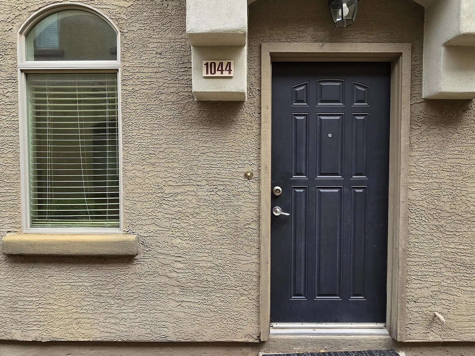 2 bed, 2.5 bath, 1196 sqft, $1,850 — Photo 4