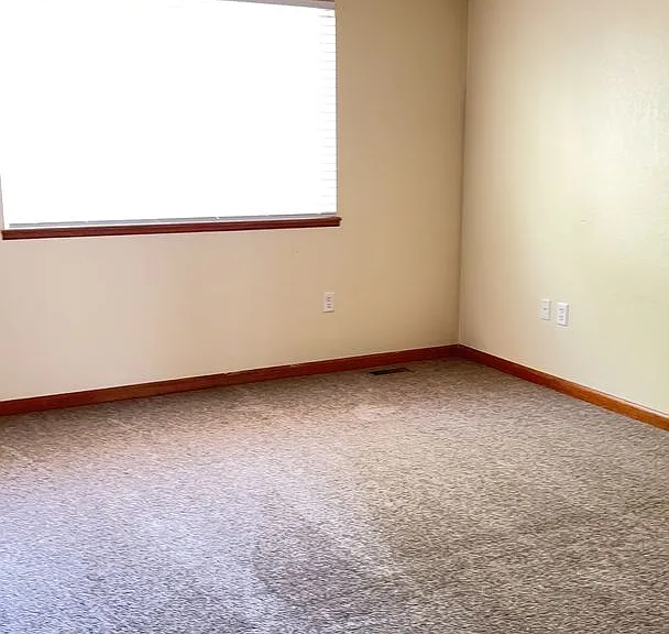 338 Talon Ct — Photo 7