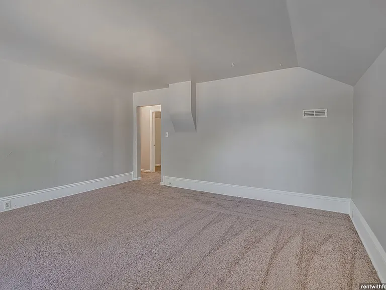 581 Mt. Vernon St — Photo 4