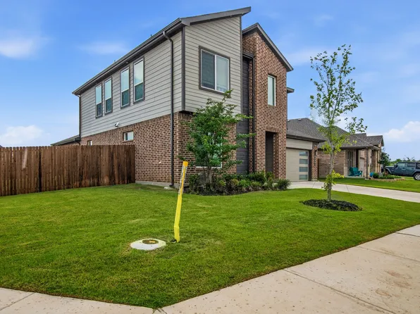 1501 Woodpecker St, Denton, TX 76205