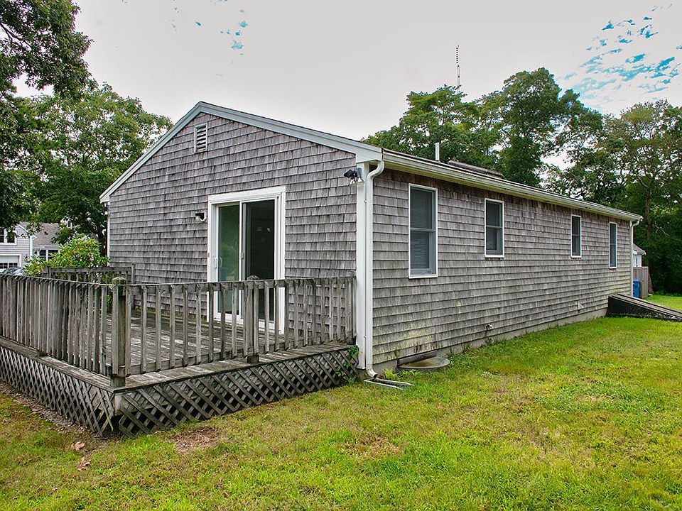8 Oak Street, Teaticket, MA 02536 Zillow