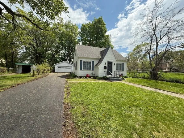 1011 E 23rd St, Erie, PA 16503