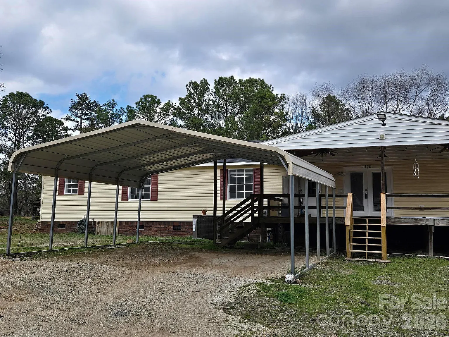 3 bed, 1904 sqft, $1,995 — Photo 1