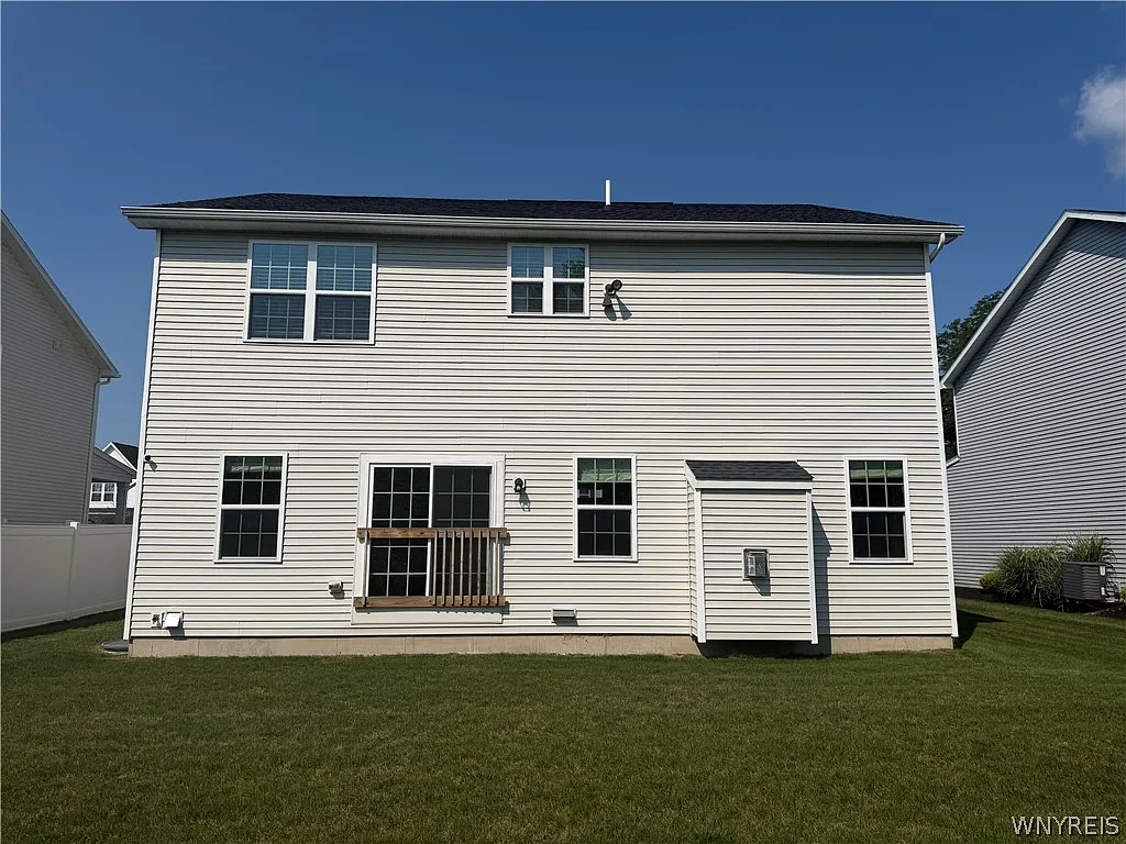 4 bed, 3.5 bath, 2423 sqft, $5,200 — Photo 4