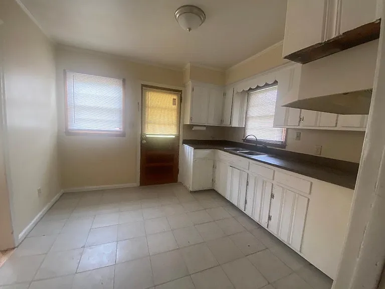 2997 Laney Ave — Photo 2