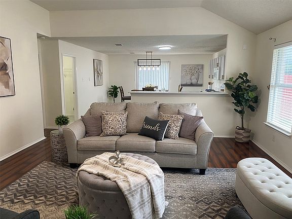 3rd image of 5534 Mandarin Way