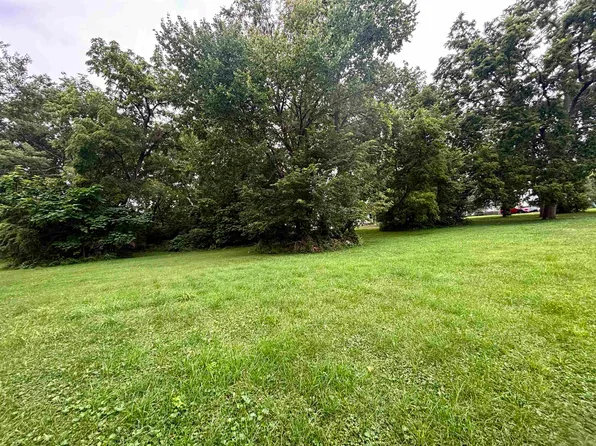 524 W Lincoln Ave, Belvidere, IL 61008