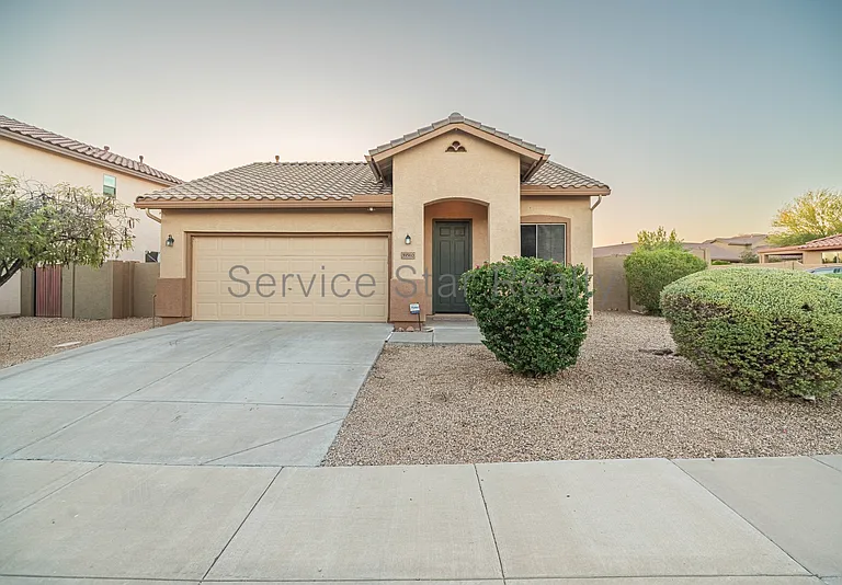 39560 N Prairie Ln — Photo 1