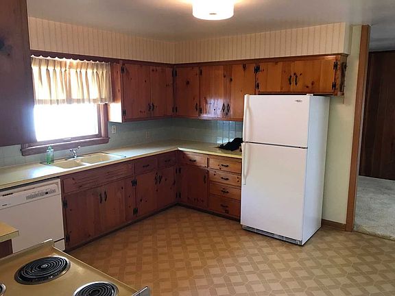 5th image of 1751 Dianne Ave