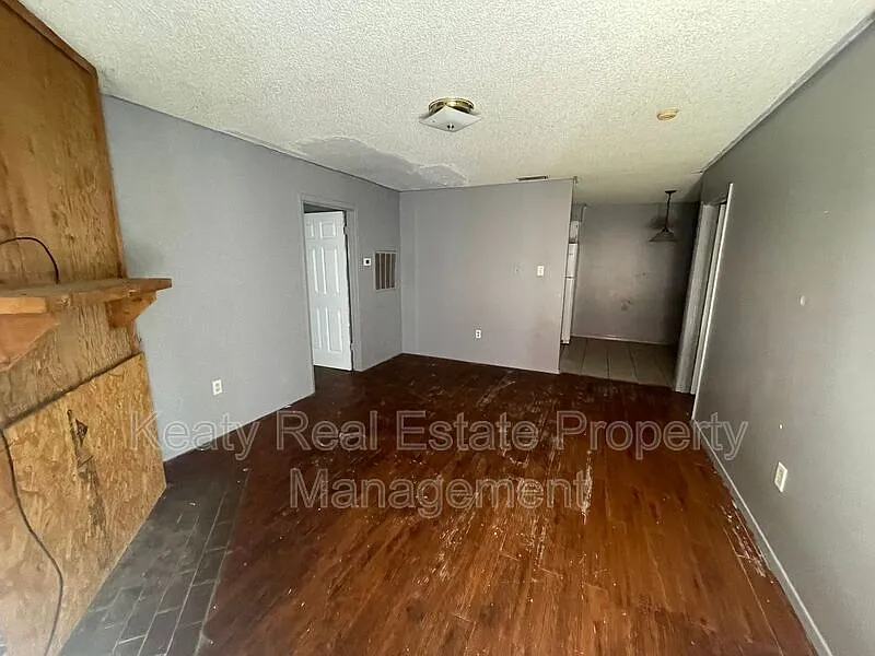 2 bed, 2.0 bath, 1000 sqft, $650 — Photo 2