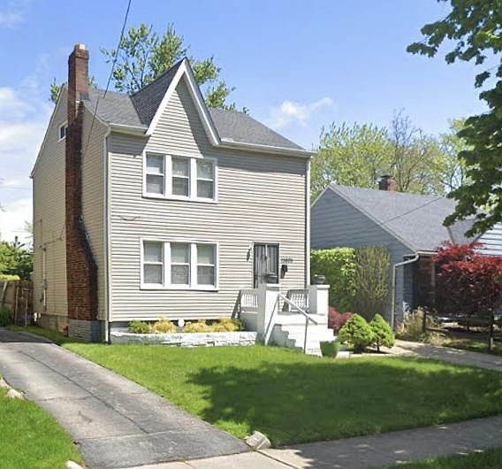 1st image of 15605 Cloverside Ave
