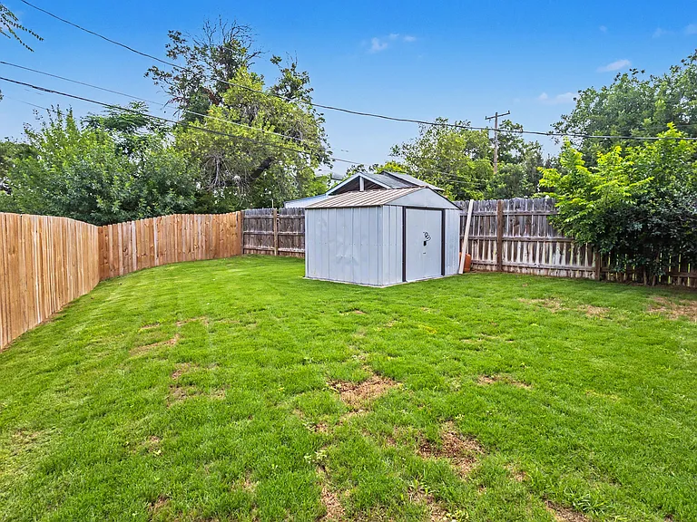 2202 W Mistletoe Ave #2200 — Photo 10