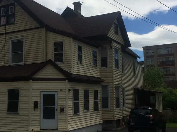 325 E Main St, Amsterdam, NY 12010