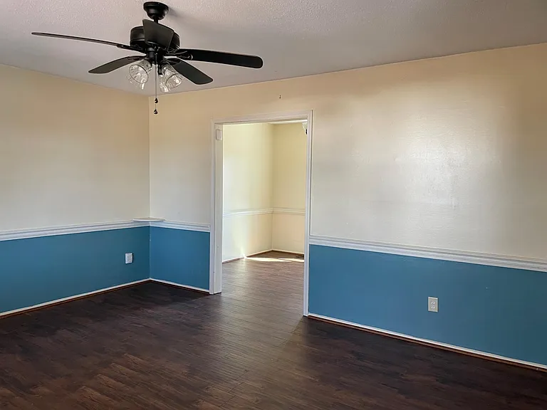 3501 Woodview Dr — Photo 14