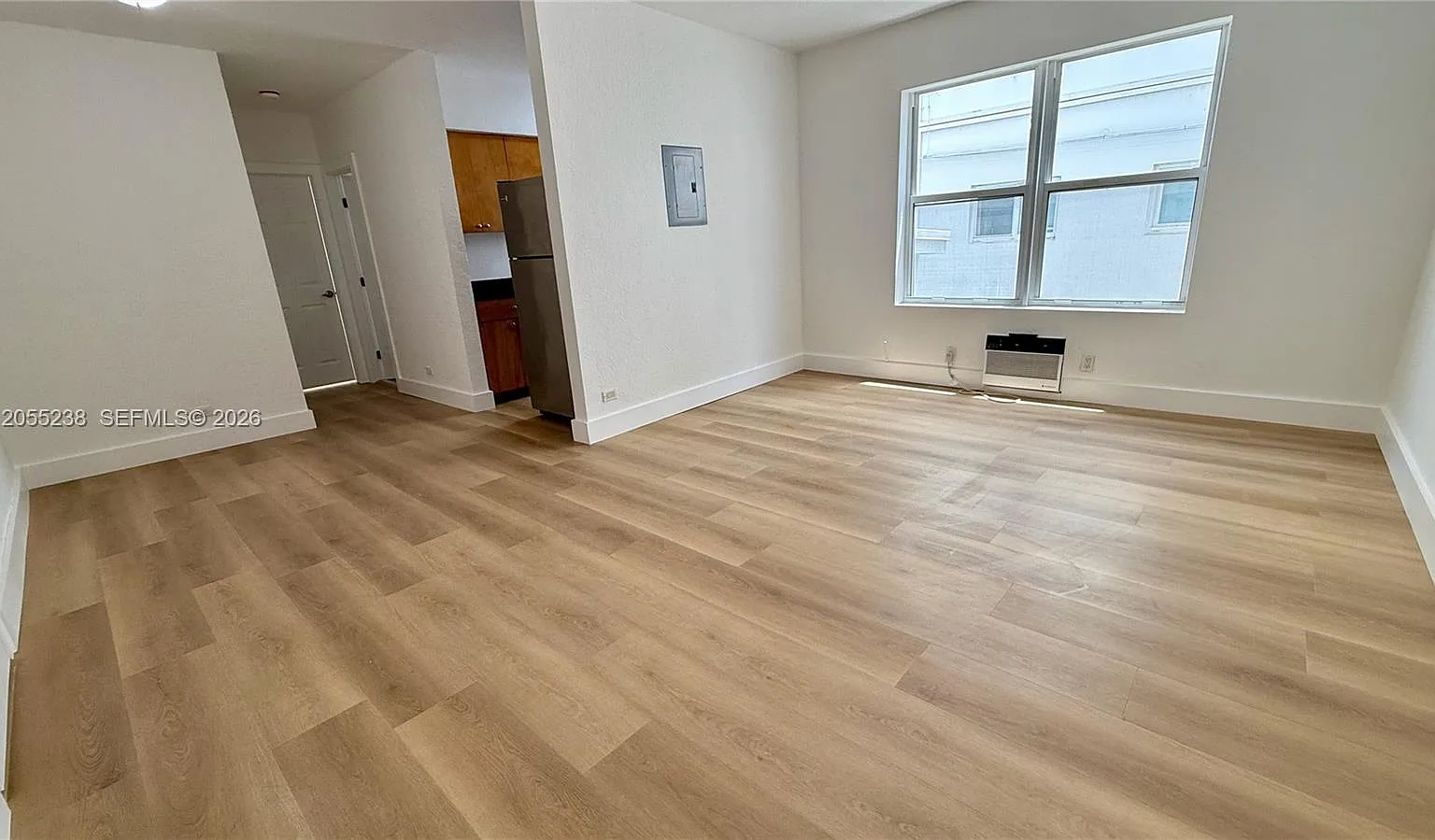 Harding Avenue Condo — Photo 2