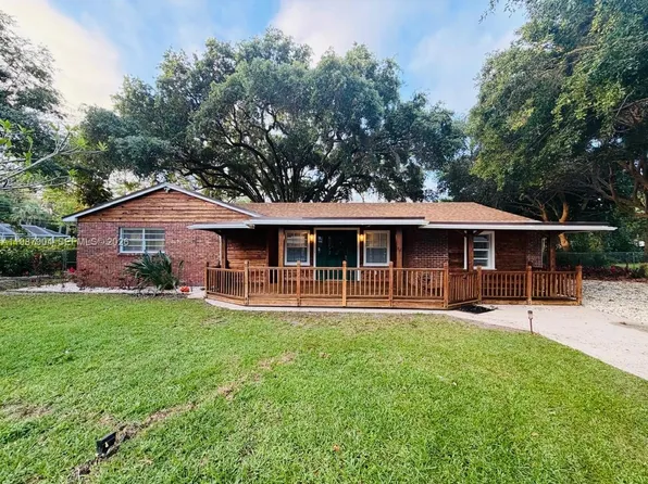 4556 Woodmere Ln, Lake Worth, FL 33463
