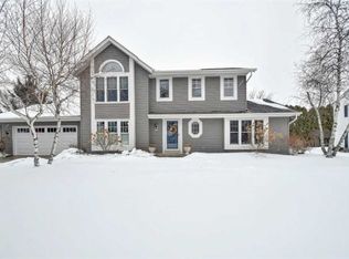 266 W Orchard Dr, Grafton, WI 53024