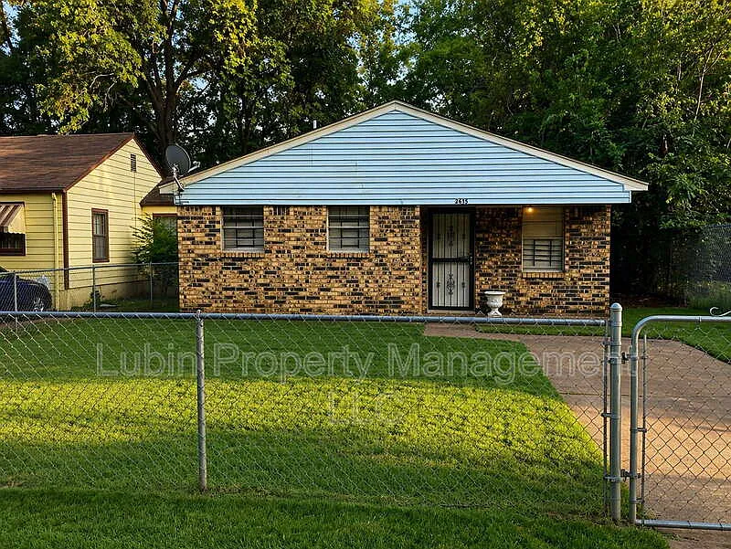 1219 Capital Ave