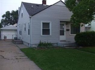 2044 Mapledale Ave, Ferndale, MI 48220