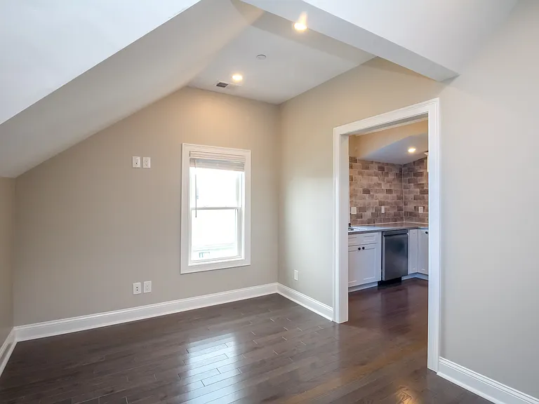 43 Cypress St #3 — Photo 6