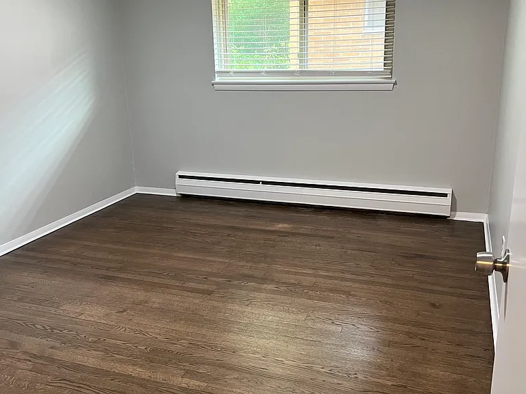 3346 S Whitnall Ave — Photo 7