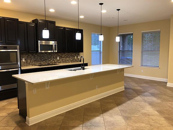 3rd image of 1250 Woods Landing Dr