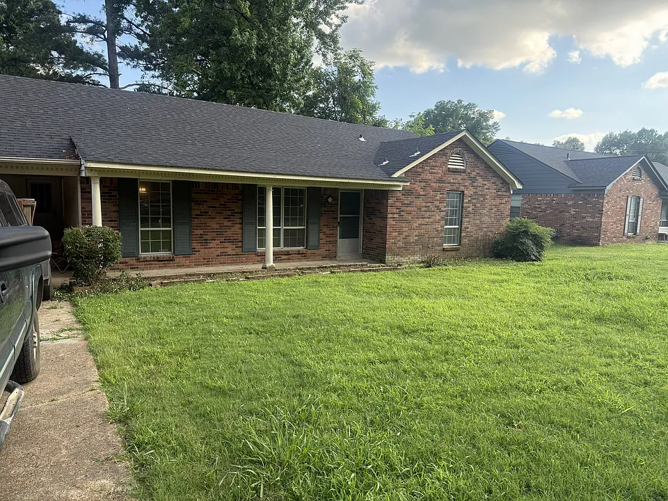 4305 Lansford Dr