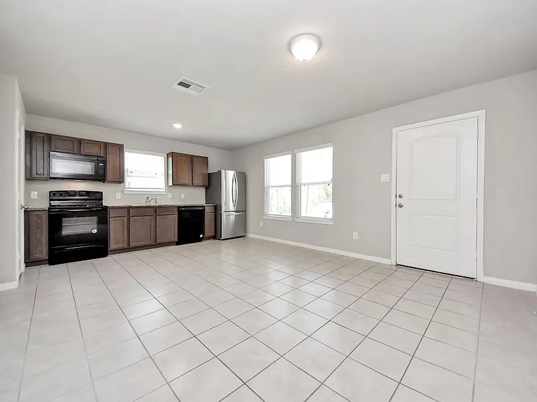 14790 Bowie Ln — Photo 21
