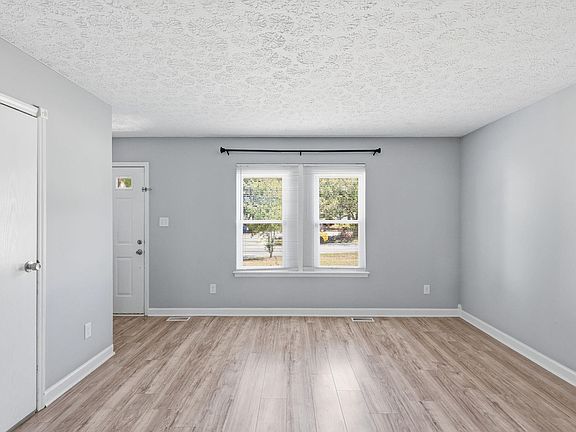 3rd image of 8213 Wynewood Ct