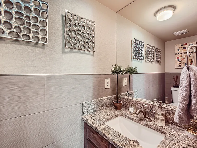 880 Homestead Dr #H33 — Photo 12
