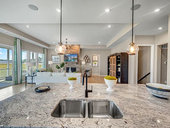 Kitchen with center island