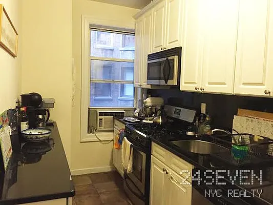 Rented by 24 7 NYC Realty Inc. | media 26