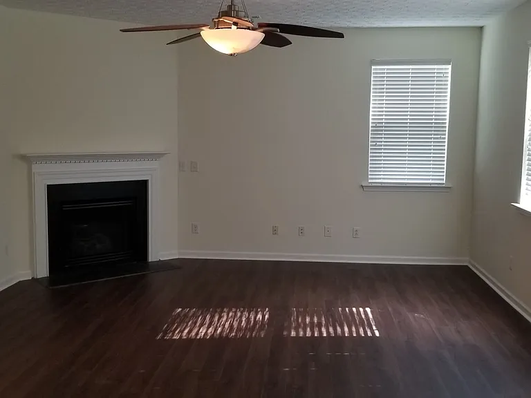 2761 Groovers Lake Point — Photo 4