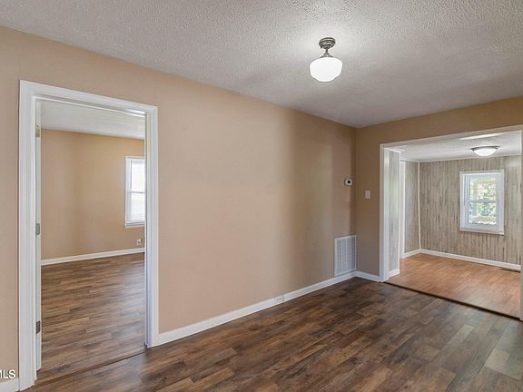 4th image of 312 N Highland Ave