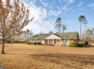 160 Forest Ave, Baxley, GA 31513