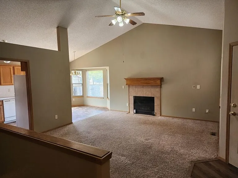 9023 W Delano Cir — Photo 2