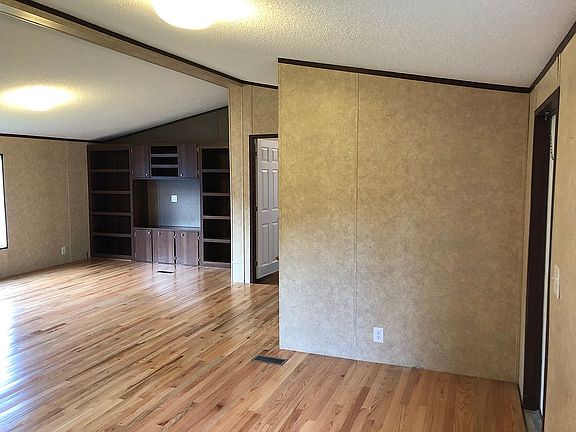 Dining room to living room