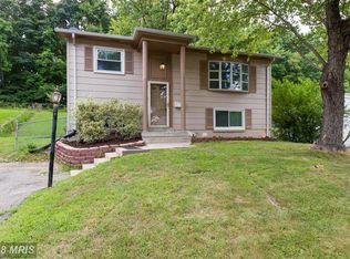 13124 Haddock Rd, Woodbridge, VA 22193