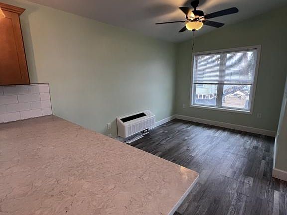 4th image of 6520 Ridge Rd