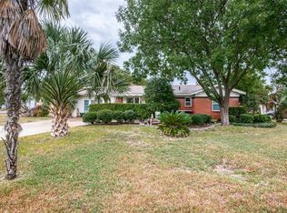 408 NW Newton Dr, Burleson, TX 76028