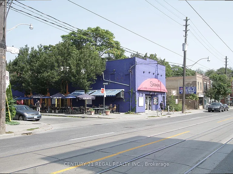 1117 Queen St E #LOWER — Photo 12