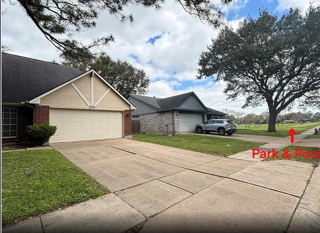4 bed, 2.5 bath, 2374 sqft, $2,495 — Photo 3