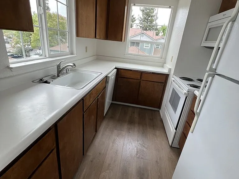 1816 Shirley Dr — Photo 11